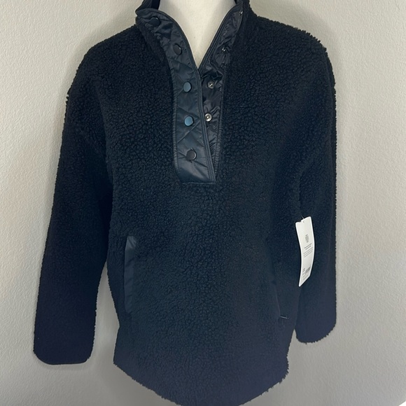 🆕 Athleta cozy Sherpa snap sweatshirt black size medium - Picture 2 of 12